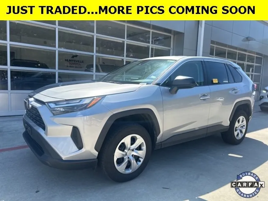 2023 Toyota RAV4 LE photo 1
