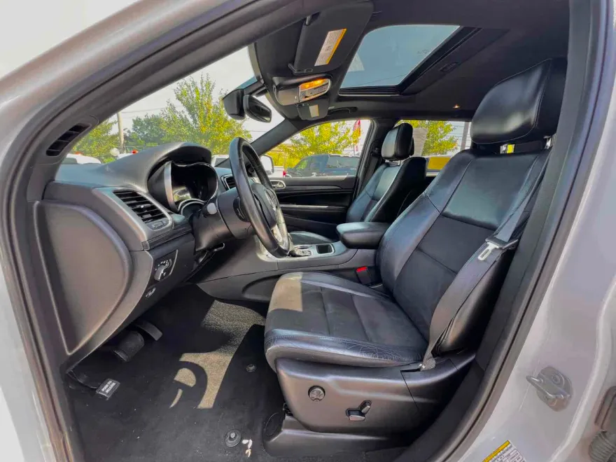 2020 Jeep Grand Cherokee Altitude photo 1