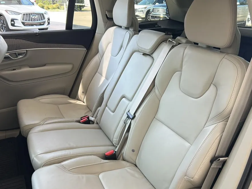 2022 Volvo XC90 Inscription photo 1