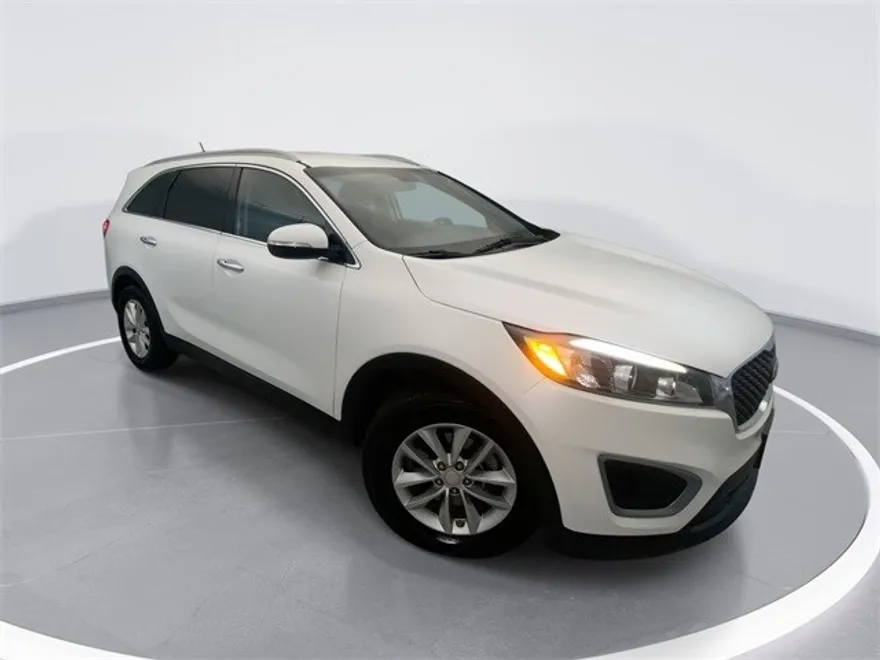 2016 Kia Sorento LX photo 1