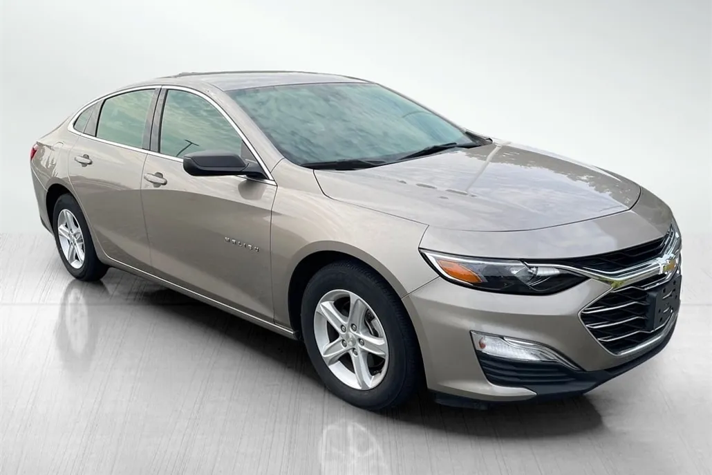 2023 Chevrolet Malibu photo 1
