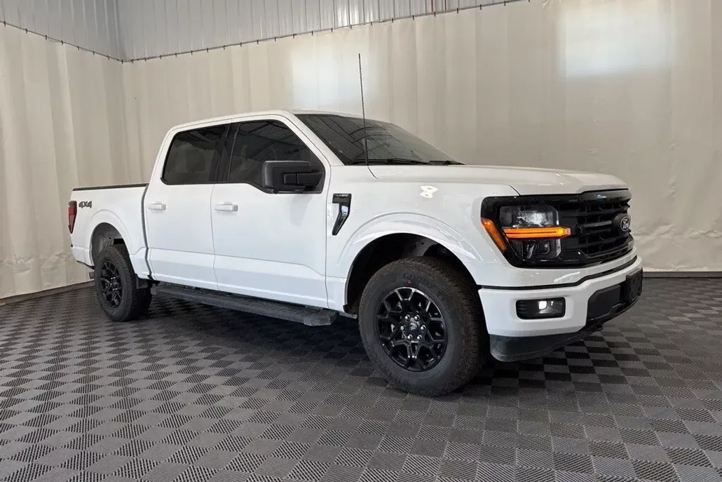 2024 Ford F-150 XLT photo 1