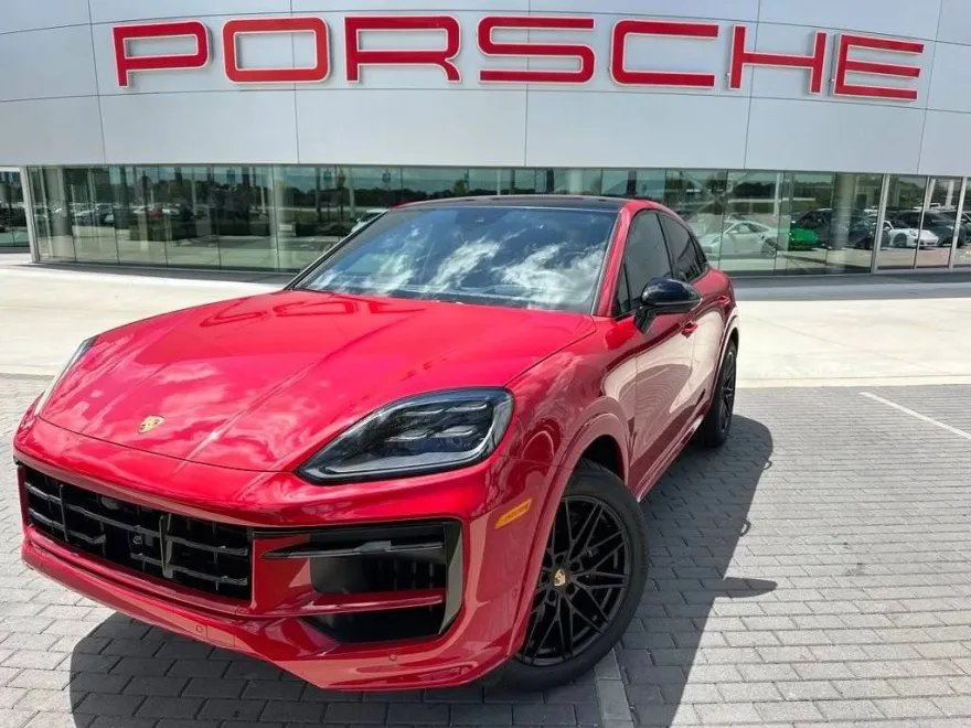 2025 Porsche Cayenne Coupe photo 1