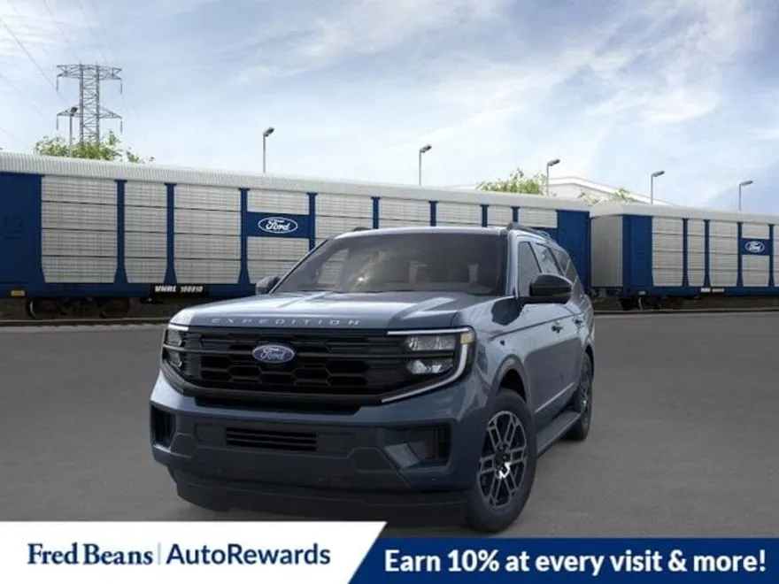 2025 Ford Expedition photo 1