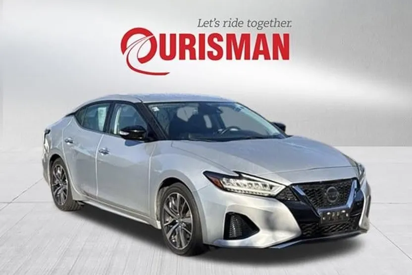 2020 Nissan Maxima SV photo 1