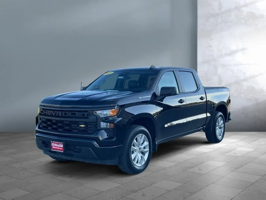 2023 Chevrolet Silverado 1500 Custom photo 1