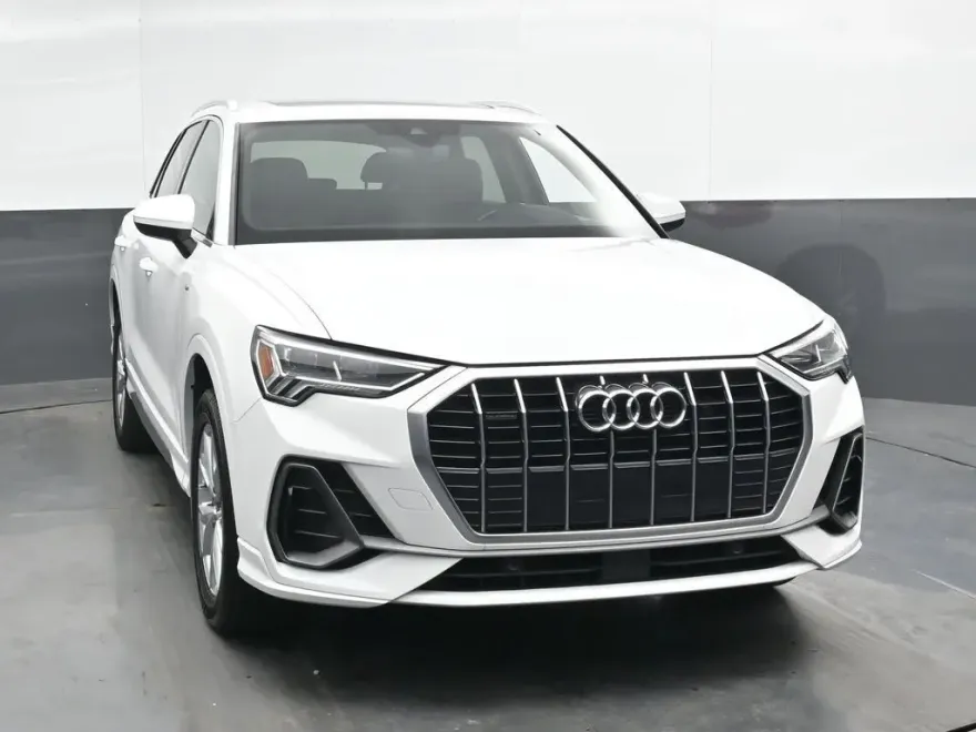 2023 Audi Q3 Premium S line photo 1