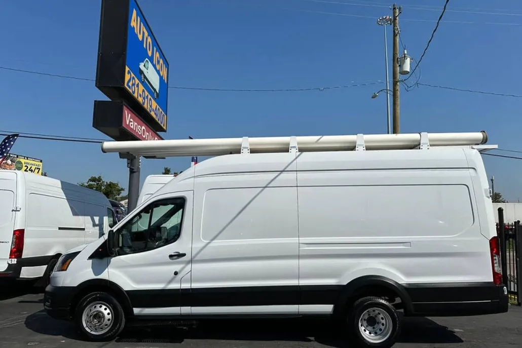 2022 Ford Transit Cargo photo 1