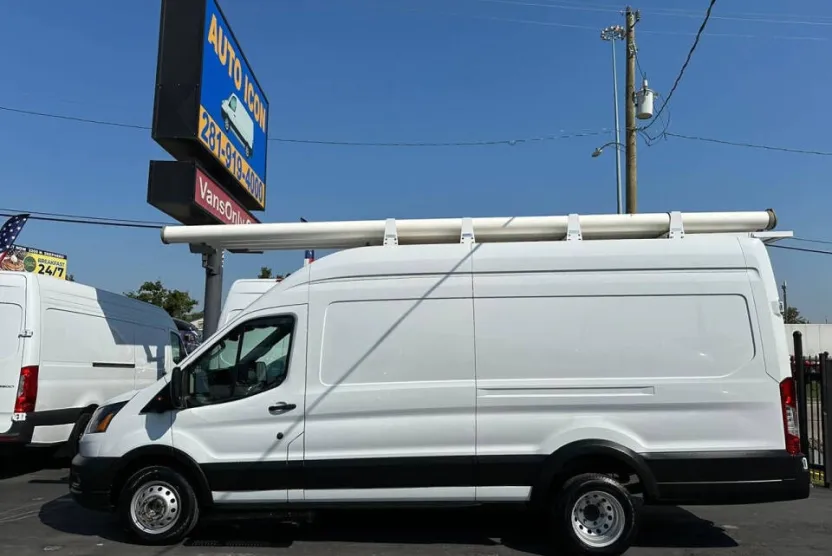 2022 Ford Transit Cargo photo 1