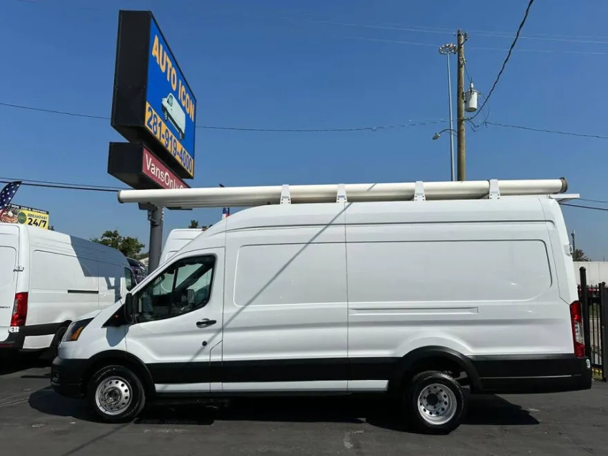 2022 Ford Transit Cargo photo 1