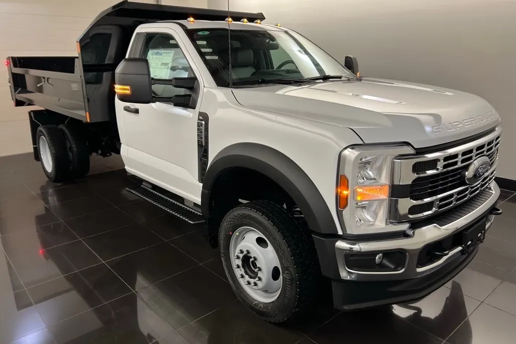 2024 Ford F-550 XL photo 1