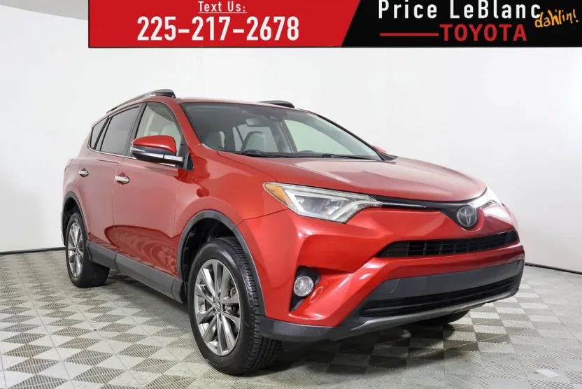 2017 Toyota RAV4 Limited photo 1