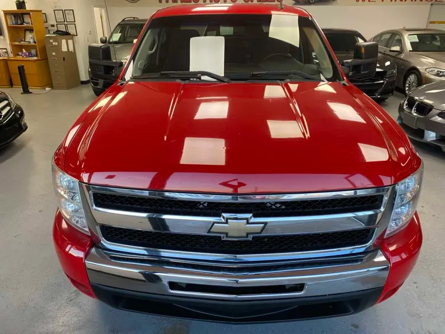 2011 Chevrolet Silverado 1500 LT photo 1