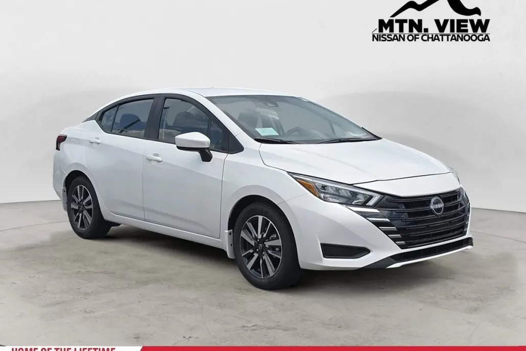 2025 Nissan Versa SV photo 1