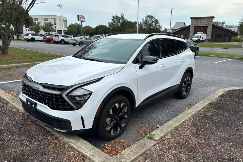 2023 Kia Sportage X-Line photo 1