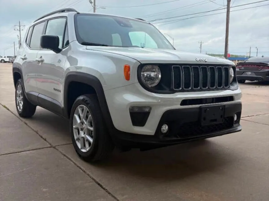 2023 Jeep Renegade Latitude Upland photo 1