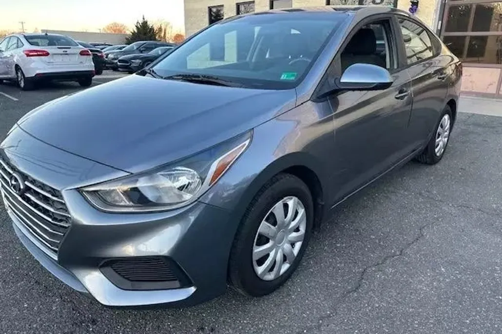 2019 Hyundai Accent SEL photo 1