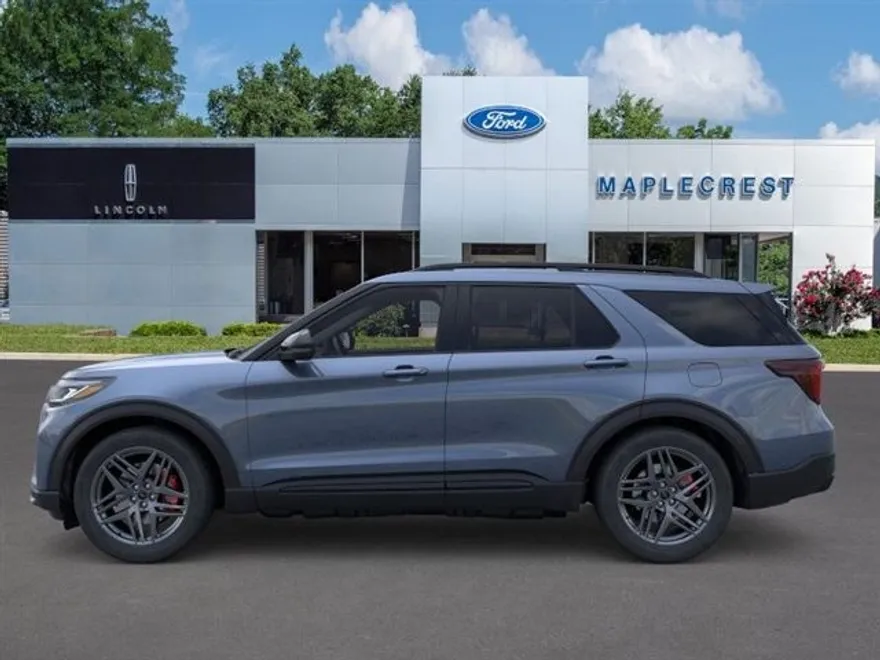 2025 Ford Explorer ST photo 1