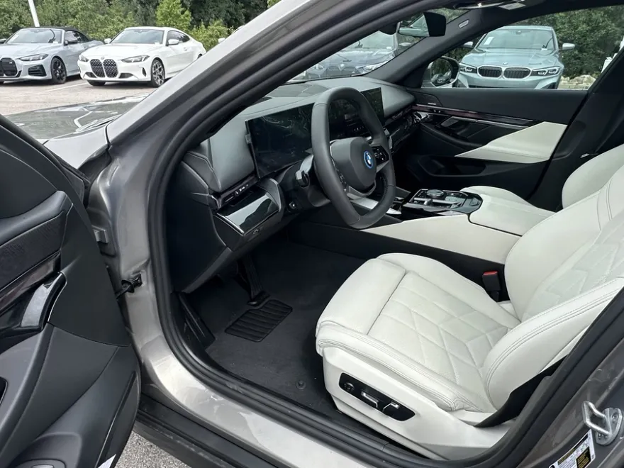 2026 Bmw i5 xDrive40 photo 1