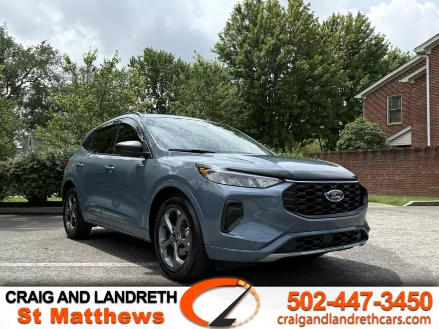 2023 Ford Escape ST-Line photo 1