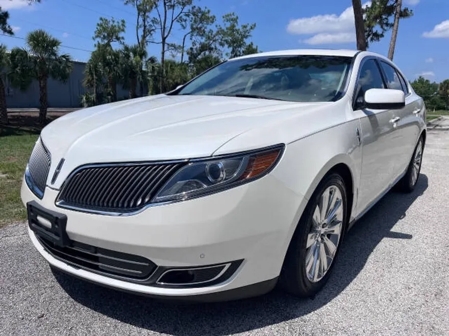 2014 Lincoln MKS EcoBoost photo 1