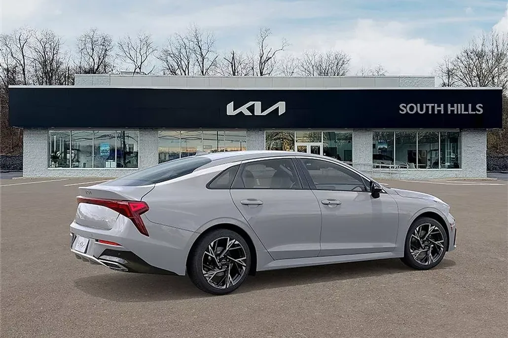 2026 Kia K5 GT-Line photo 1
