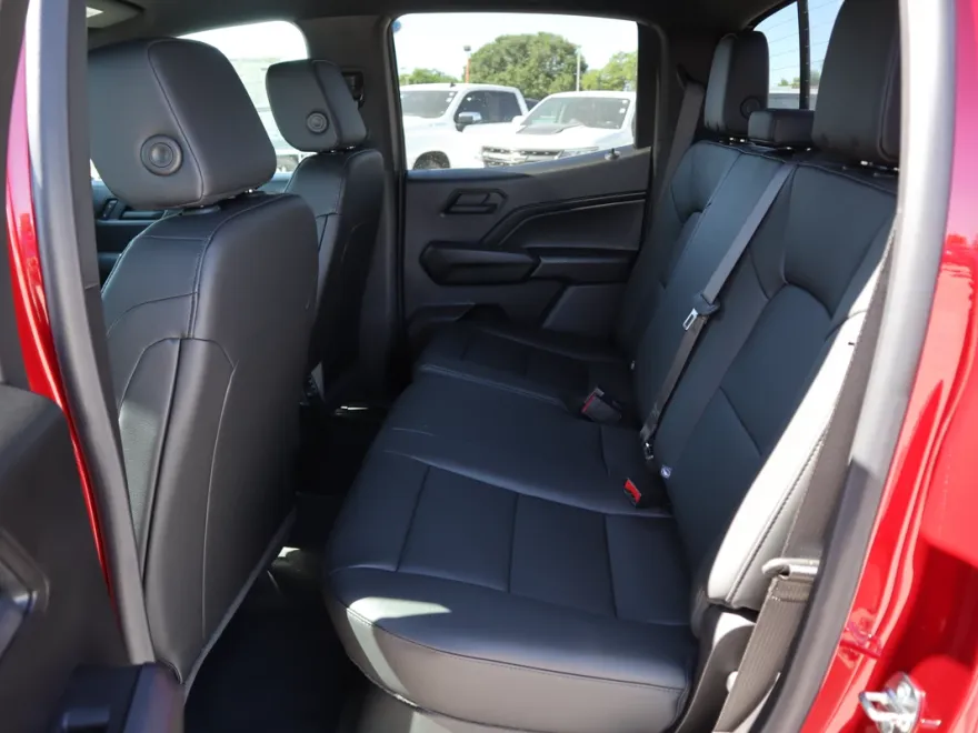 2025 Chevrolet Colorado Trail Boss photo 1