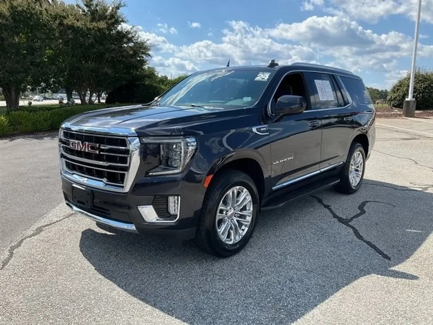 2024 Gmc Yukon SLT photo 1