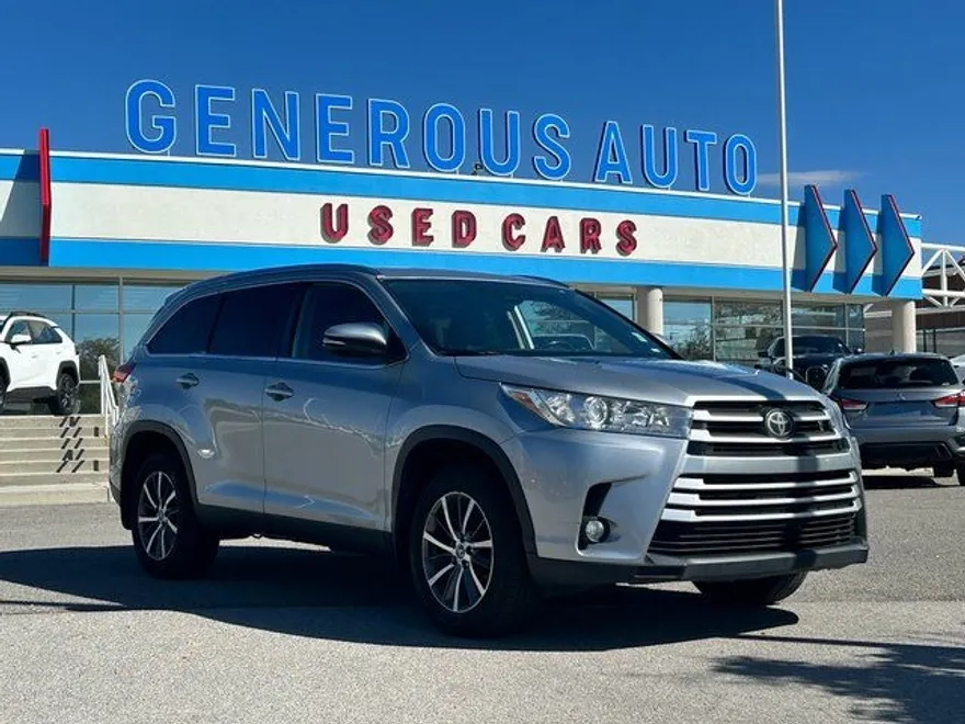 2019 Toyota Highlander SE XLE photo 1