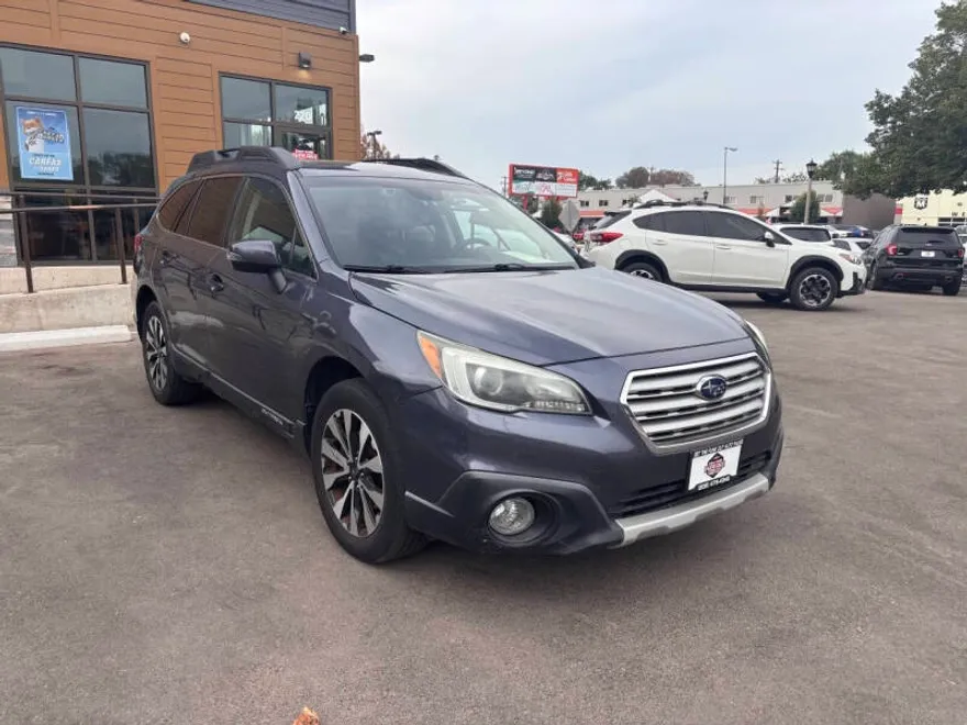 2016 Subaru Outback 3.6R Limited photo 1