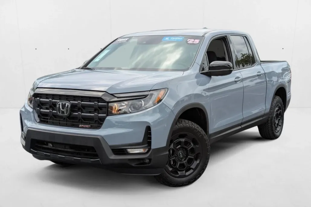 2025 Honda Ridgeline Sport photo 1