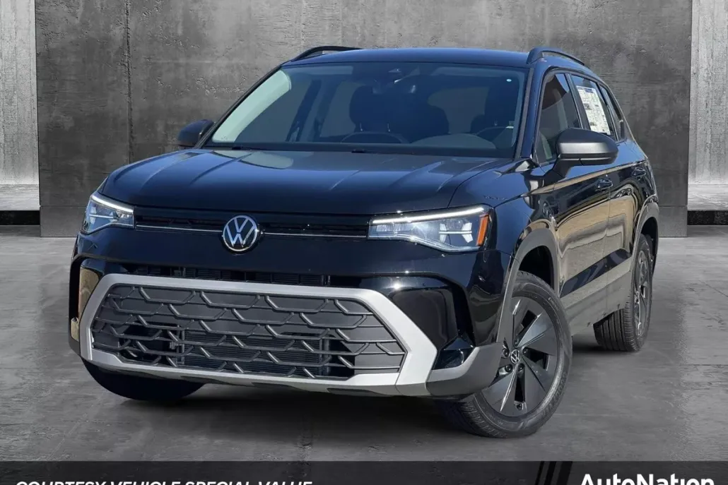 2025 Volkswagen Taos S photo 1