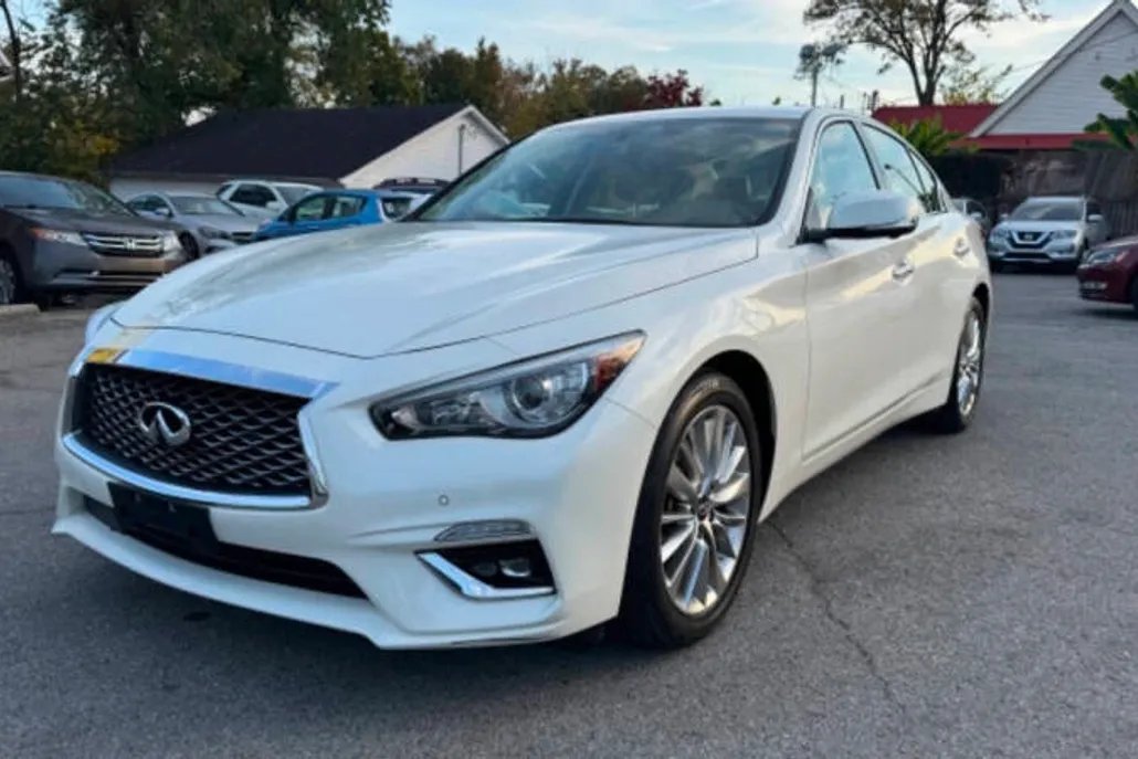 2021 Infiniti Q50 LUXE photo 1