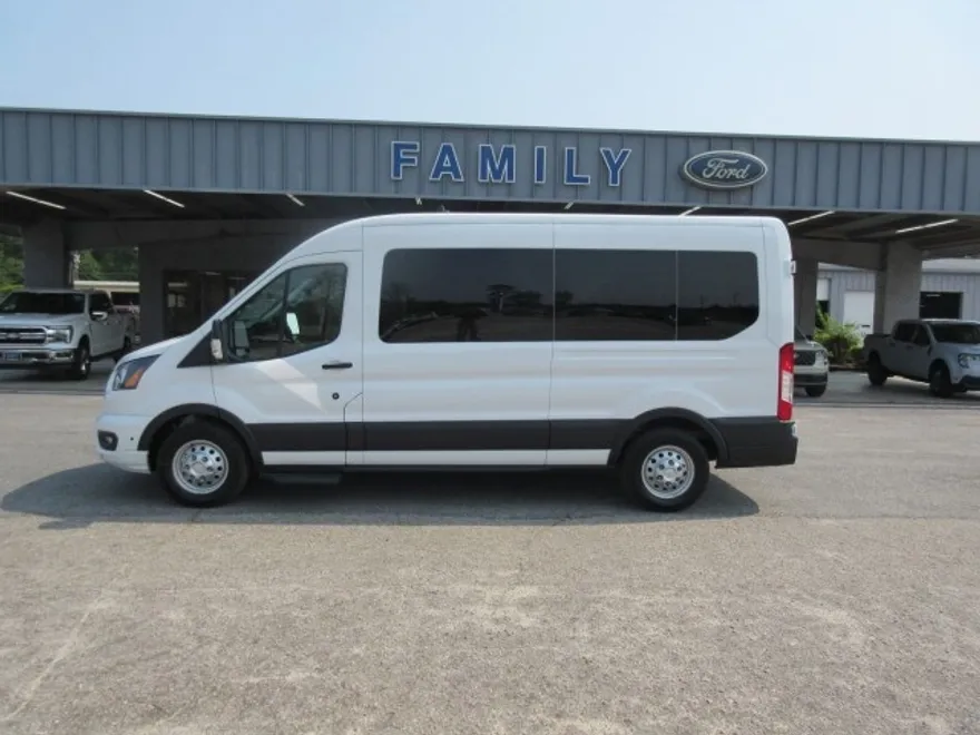 2025 Ford Transit Passenger XLT photo 2