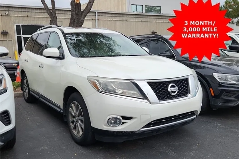 2015 Nissan Pathfinder SL photo 1