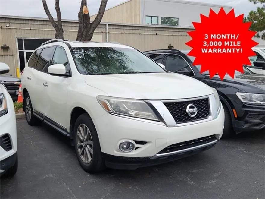 2015 Nissan Pathfinder SL photo 1