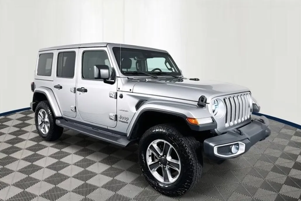 2020 Jeep Wrangler Unlimited Sahara photo 1