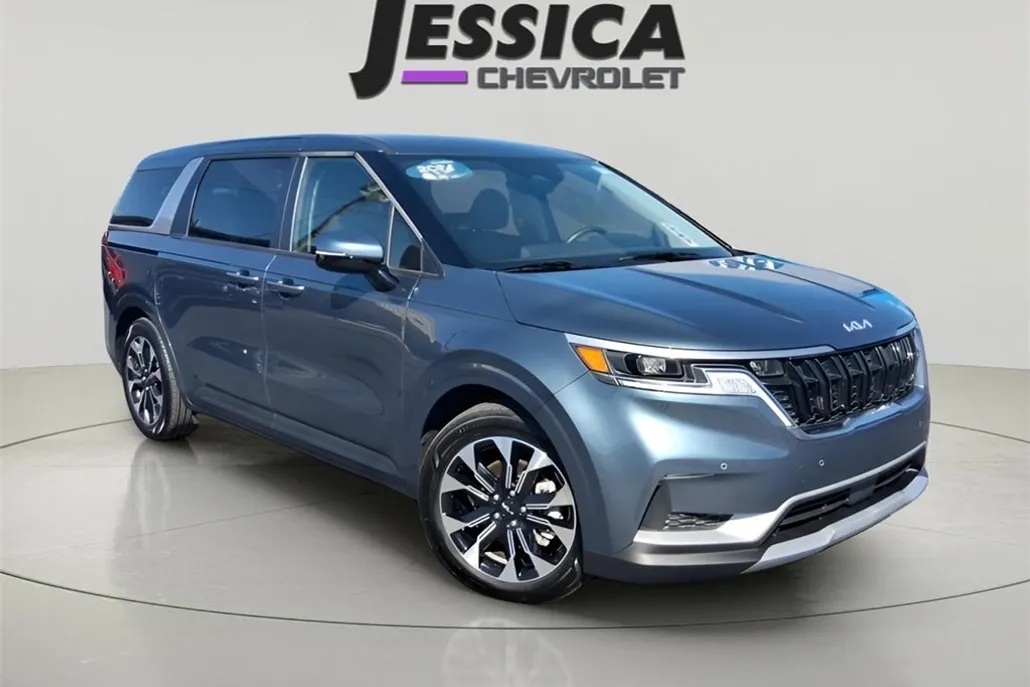2024 Kia Carnival EX photo 1