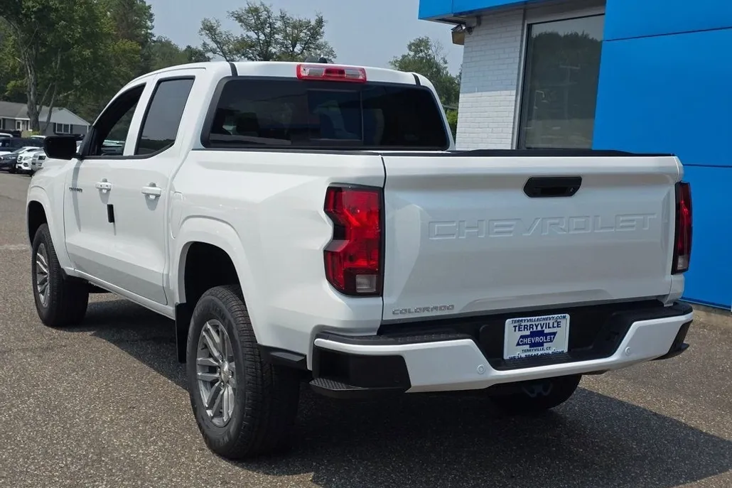 2026 Chevrolet Colorado LT photo 1