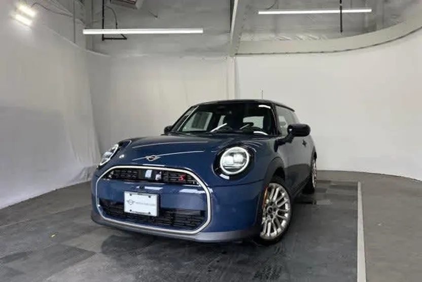 2025 Mini Cooper 2 Door Hardtop S Iconic photo 1