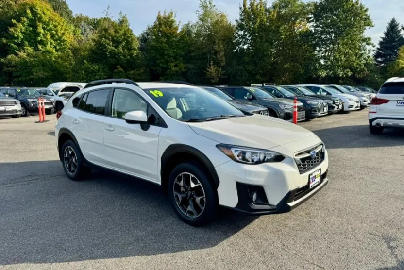 2019 Subaru Crosstrek 2.0i Premium photo 1