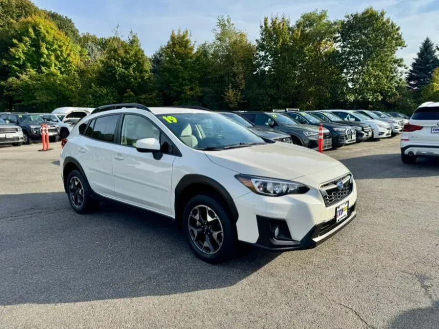 2019 Subaru Crosstrek 2.0i Premium photo 1
