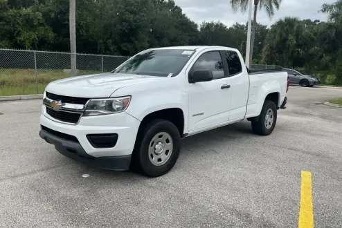 2017 Chevrolet Colorado Work Truck photo 2