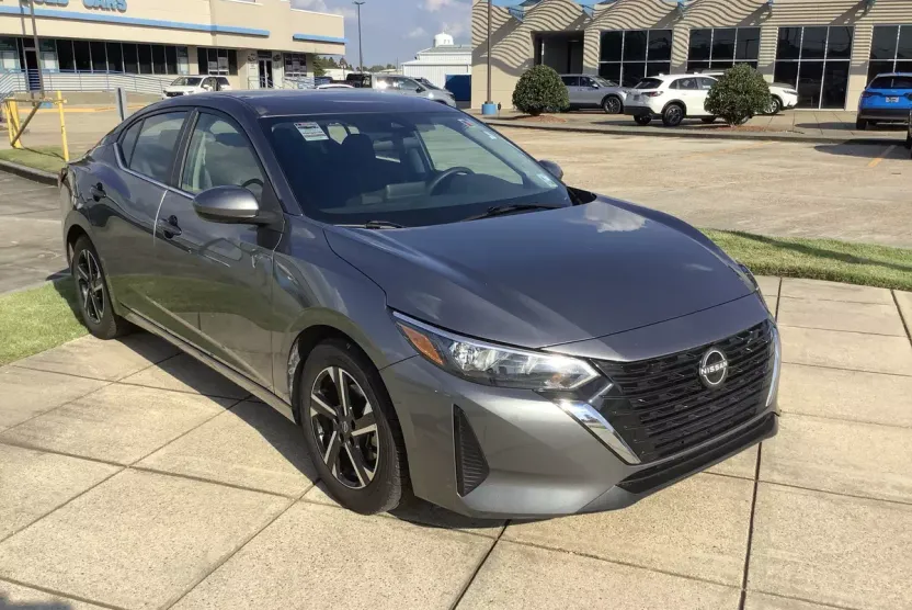 2024 Nissan Sentra SV photo 1