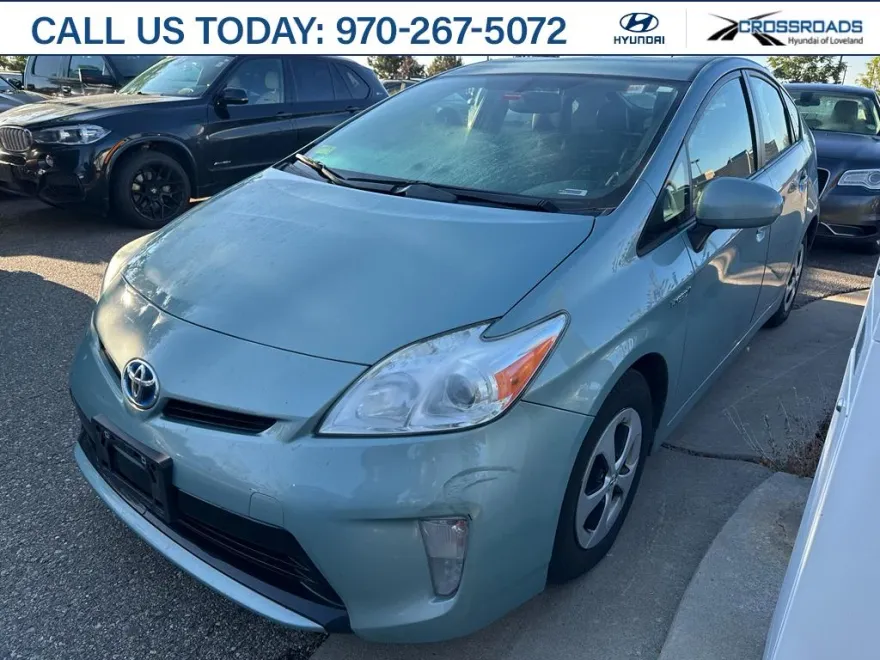 2013 Toyota Prius Four photo 1