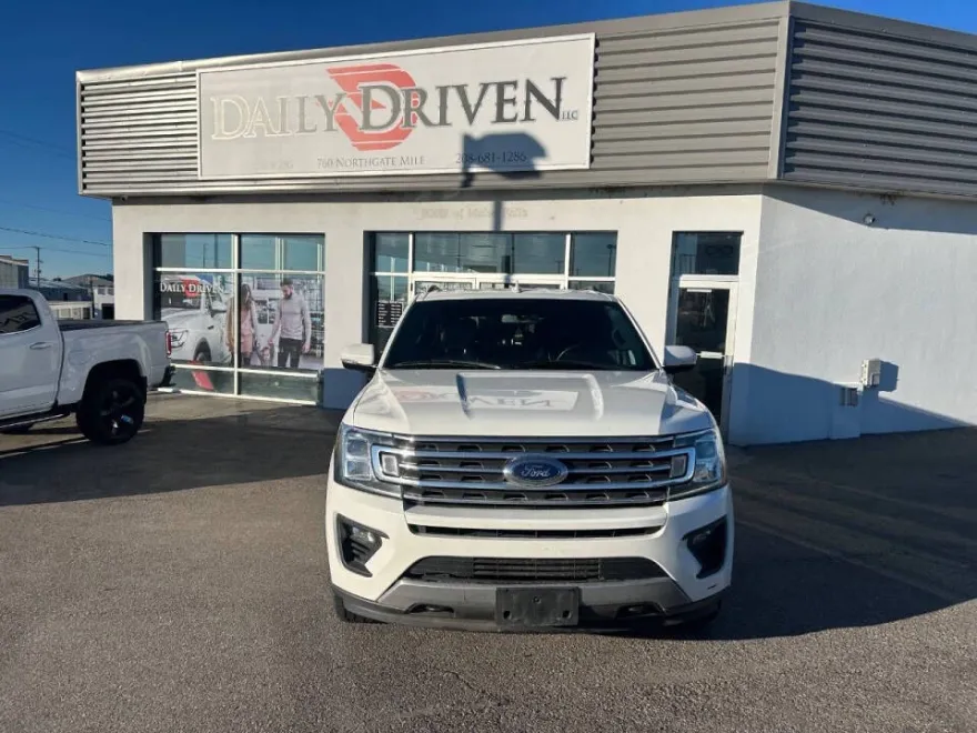 2020 Ford Expedition MAX XLT photo 1