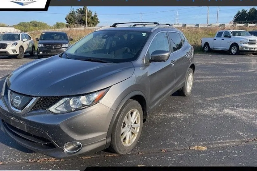 2019 Nissan Rogue Sport SV photo 1