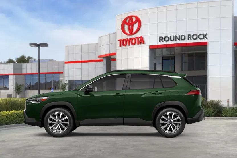 2025 Toyota Corolla Cross XLE photo 1