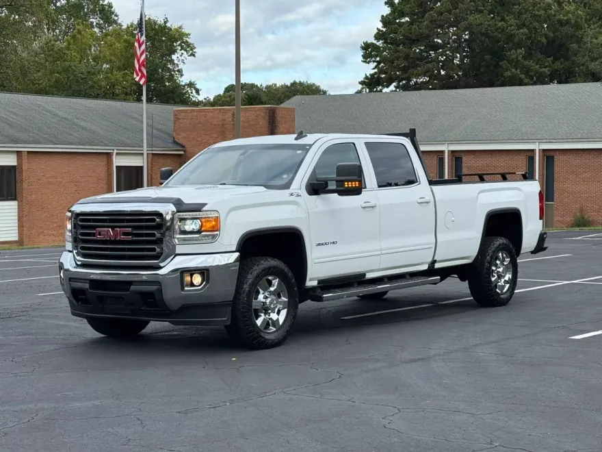 2016 Gmc Sierra 3500 HD SLE photo 1