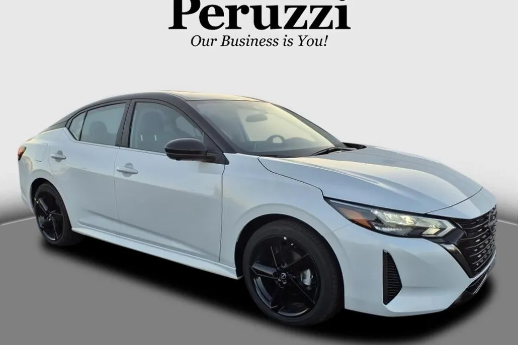 2025 Nissan Sentra SR photo 1